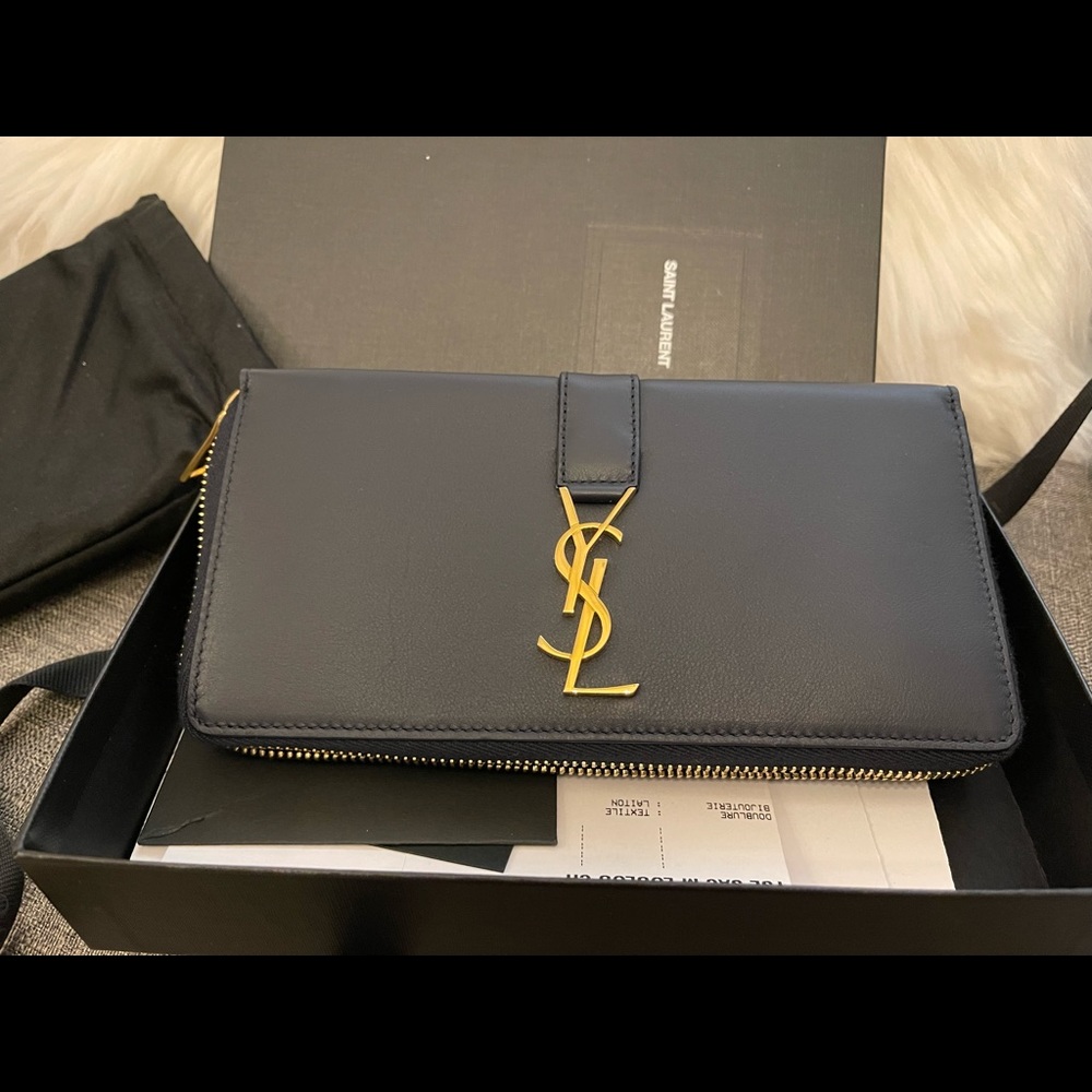 🚫$SOLD$🚫Authentic Saint Laurent Wallet